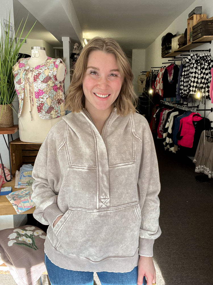 Sierra Breeze Kangaroo Pullover in Ash Mocha