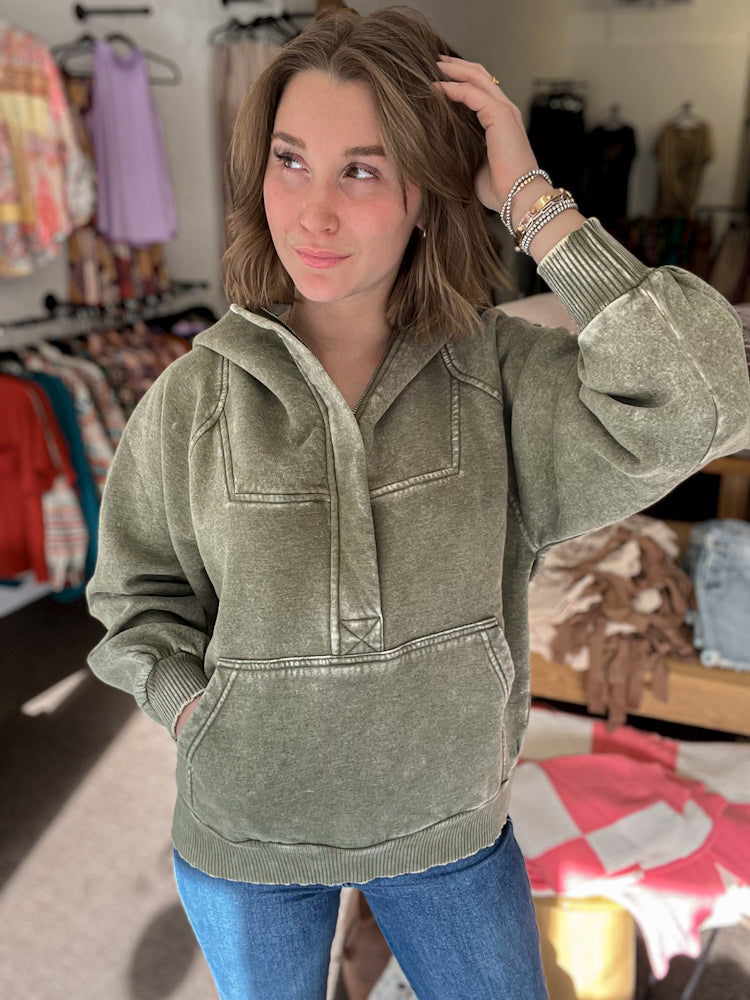 Sierra Breeze Kangaroo Pullover in Olive