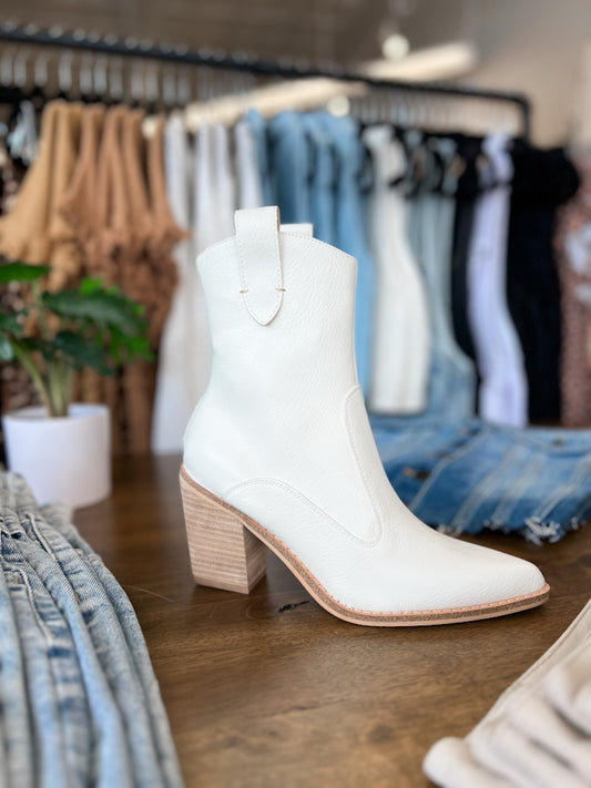 The Tara White Two Paneled Western Cowboy Boot