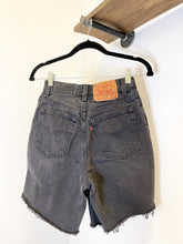 Load image into Gallery viewer, Vintage Levi Cutoff Shorts 5S
