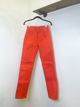 Load image into Gallery viewer, Wrangler Vintage Denim 24
