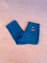 Load image into Gallery viewer, Wrangler Vintage Denim 15
