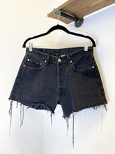 Load image into Gallery viewer, Vintage Levi Cutoff Shorts 32
