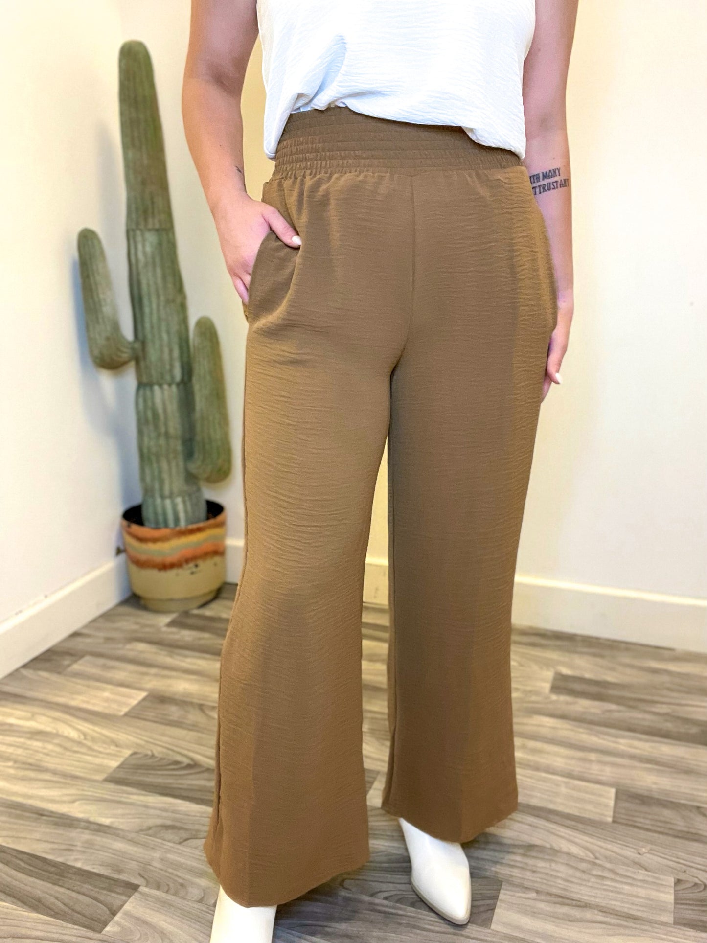 On Your Mark Trouser in Mocha