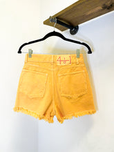 Load image into Gallery viewer, 4TO1 Vintage Denim Short 5
