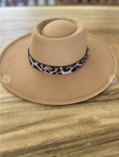 Load image into Gallery viewer, Chasin&#39; Cheetah Fedora Hat

